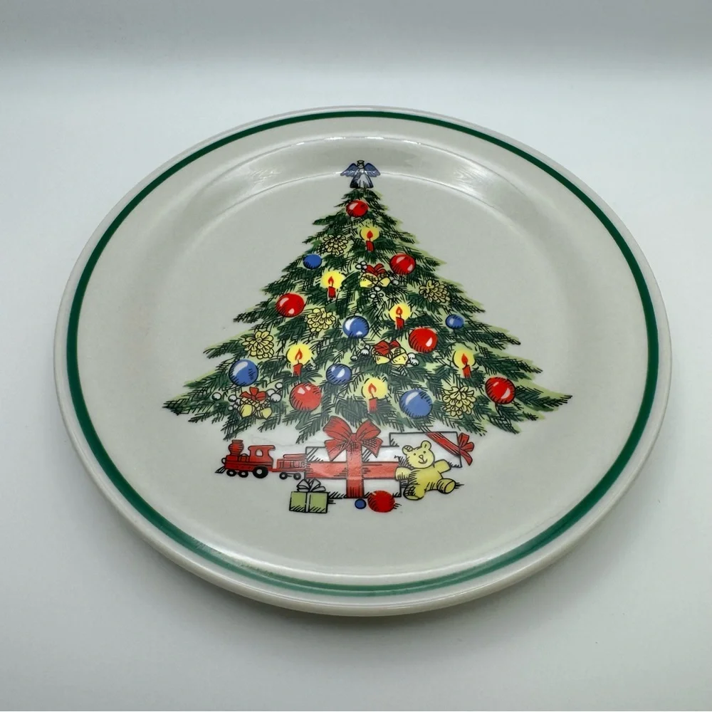 Christmas Tree Salad Dessert Plates set of 3 - Picture 4 of 7